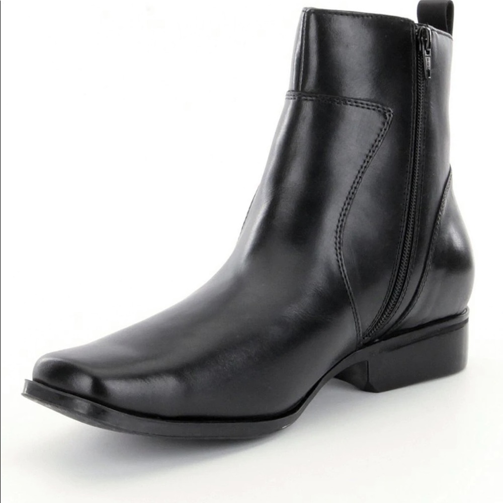 Kenneth Cole > Men's Black Leather Clean Cut Dress Boots > 10